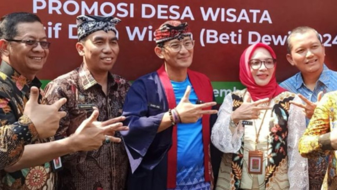 Menparekraf Sandiaga Uno di Kampung Djadhoel  Semarang