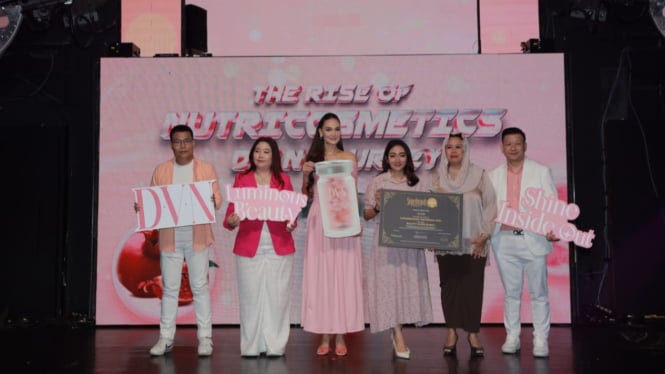 Aktris Luna Maya berkolaborasi dengan perusahaan nutrikosmetik