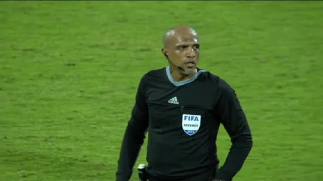 Wasit Ahmed Al Kaf yang memimpin laga Bahrain vs Timnas Indonesia