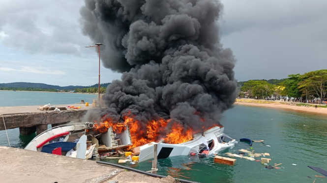 Speedboat yang ditumpangi Cagub Maluku Utara terbakar