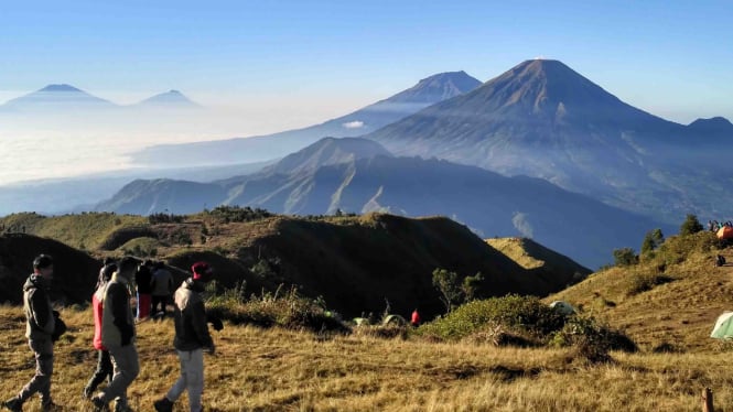 Wisata Gunung Prau di Dieng