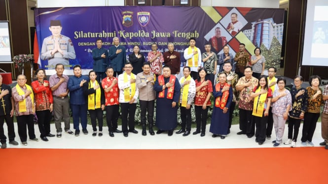 Kapolda Irjen Pol Ribut Hari Wibowo silaturahmi dengan tokoh agama.