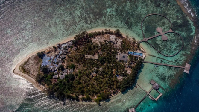 Resor tahap pembangunan di Pulau Tengah, Jawa Tengah.