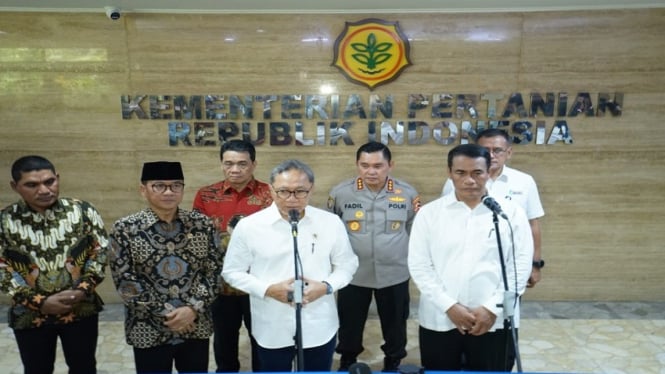 Menko Pangan Zulkifli Hasan bersama Mentan Amran dan Mendes Yandri