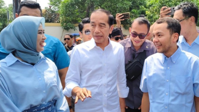 Jokowi blusukan Kota Solo bareng Cawalkot Solo Respati-Astrid