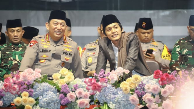 Kapolri Jenderal Pol. Listyo Sigit Prabowo bersama Gus Iqdam