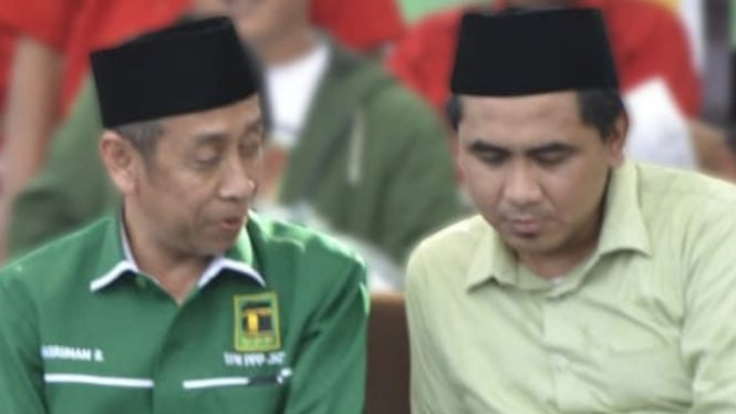 Ketua DPW PPP Jateng Masruhan bersama Taj yasin