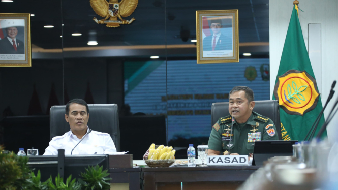 KSAD Jenderal TNI Maruli Simanjuntak di kantor Kementan