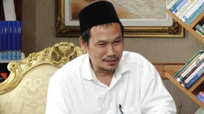 KH Ahmad Bahauddin Nursalim atau Gus Baha