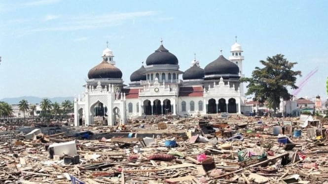 Tsunami Aceh tahun 2004