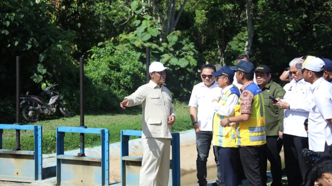 Mentan meninjau bendungan irigasi di Konawe