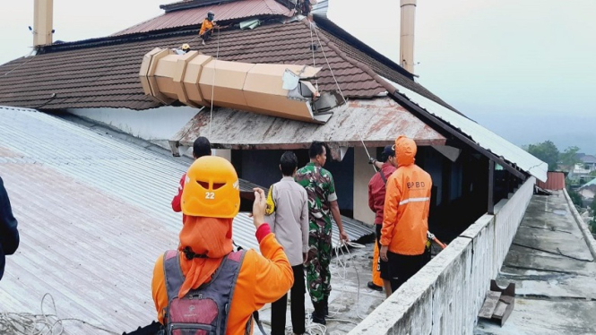 Menara masjid di Ungaran, Kabupaten Semarang