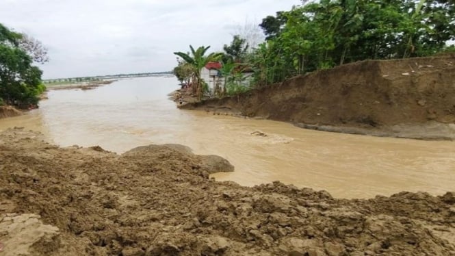 Tanggul Sungai Tuntang Grobogan jebol