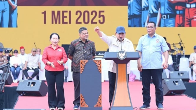 Presiden Prabowo menghadiri peringatan Hari Buruh 2025 di Monas