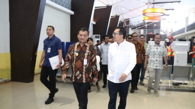 Gubernur Jawa Tengah, Ahmad Lutfi