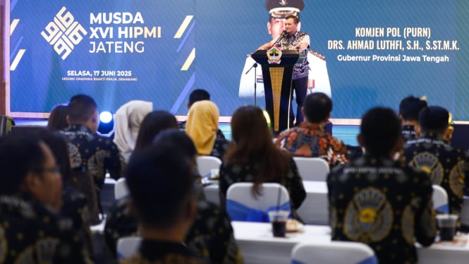 Gubernur Jawa Tengah, Ahmad Lutfi