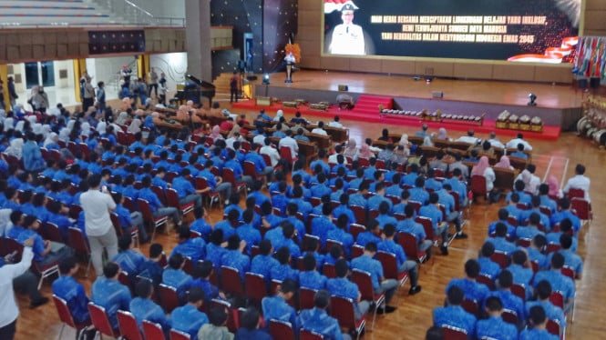 Gubernur Jawa Tengah, Ahmad Lutfi