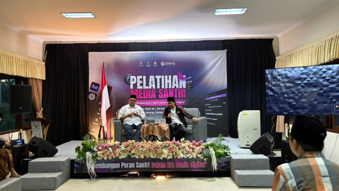 Gus Yusuf mengajak santri manfaatkan digital