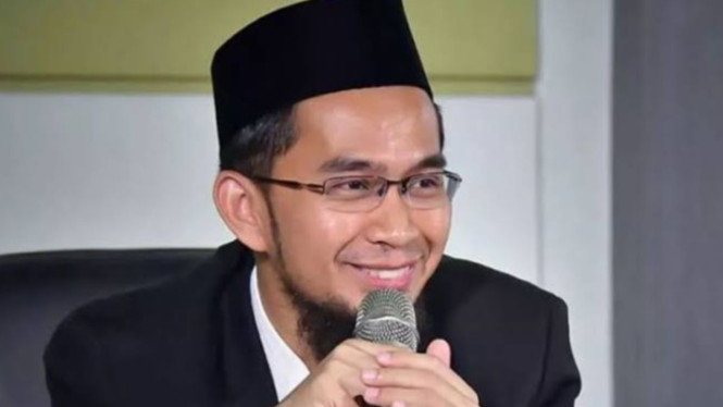 Ustadz Adi Hidayat