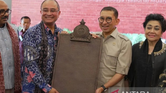 Replika Prasasti Lempeng Tembaga Nalanda dari Pemerintah India.