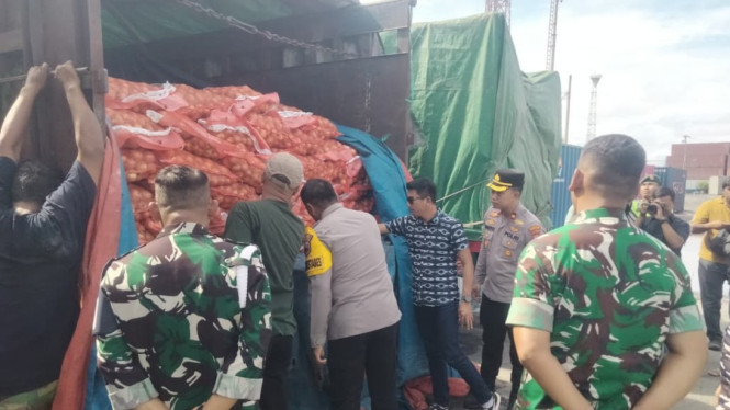 Bawang Bombay Ilegal