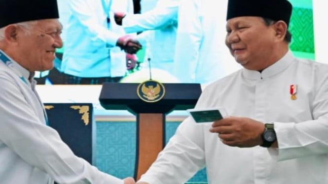 Presiden Prabowo dapat Hadiah KartaNU