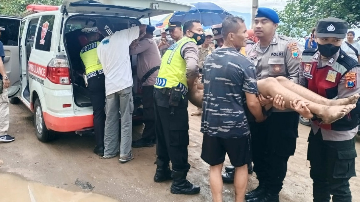 Korban terseret ombak di Pantai Prigi Trenggalek