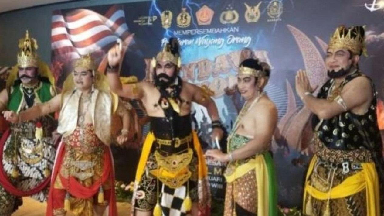 Petinggi TNI-Polri tampil jadi wayang orang