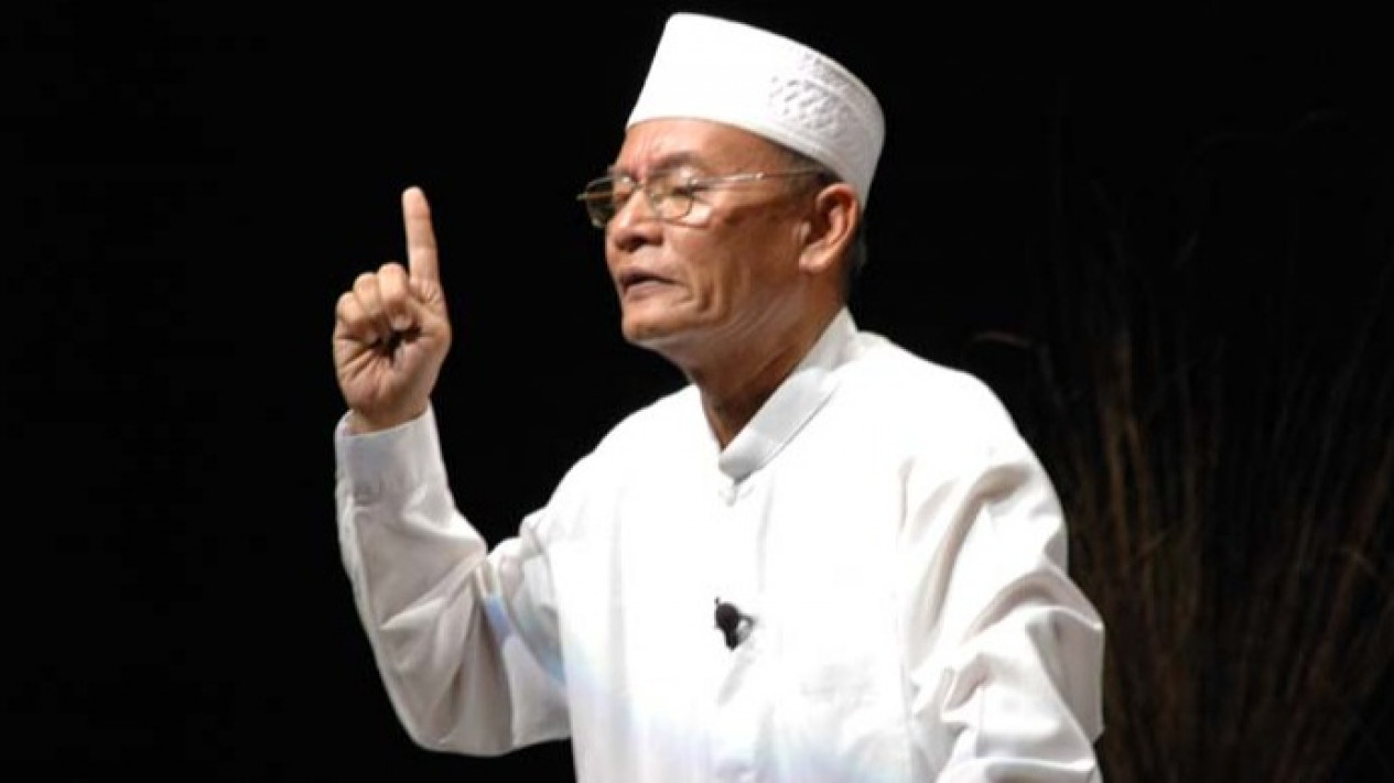 KH D Zawawi Imron, Budayawan Nasional