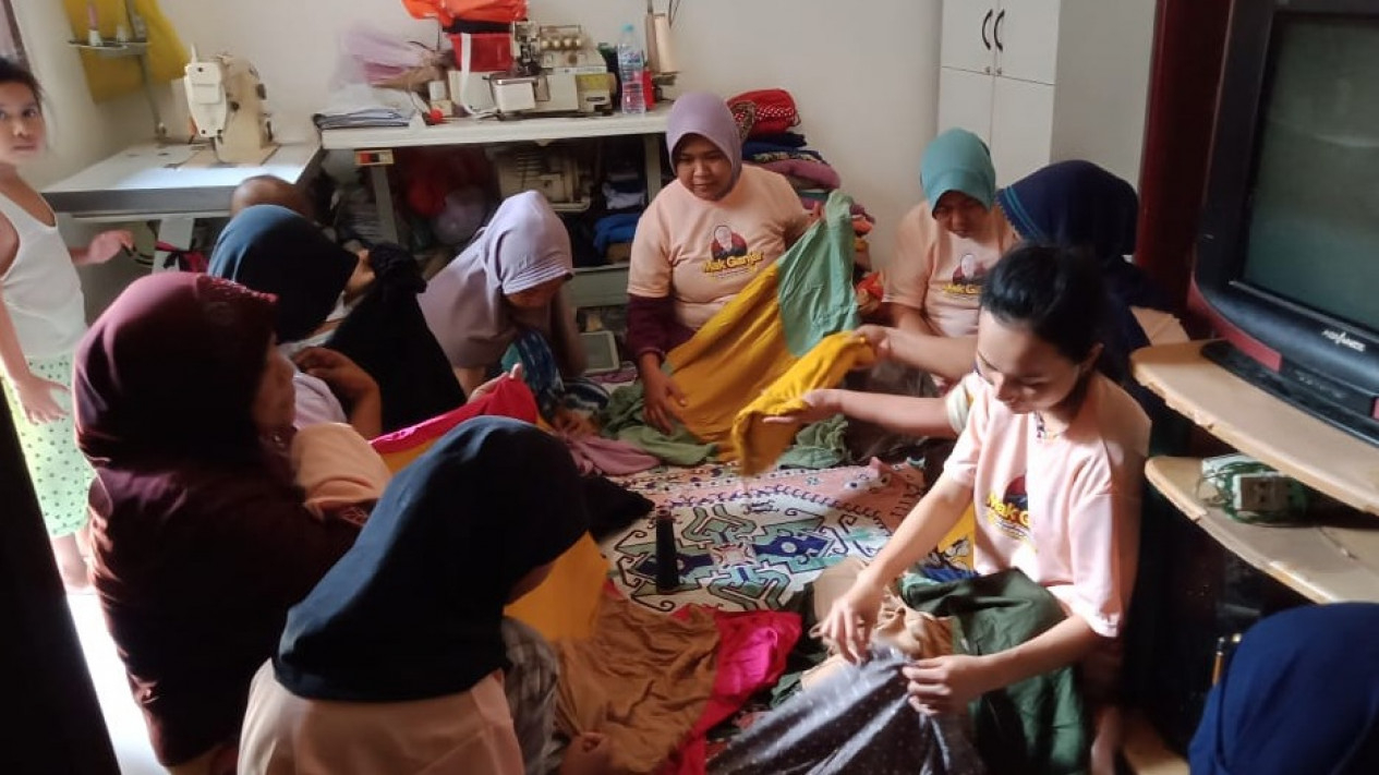 Mak Ganjar gelar pelatihan menjahit di Surabaya
