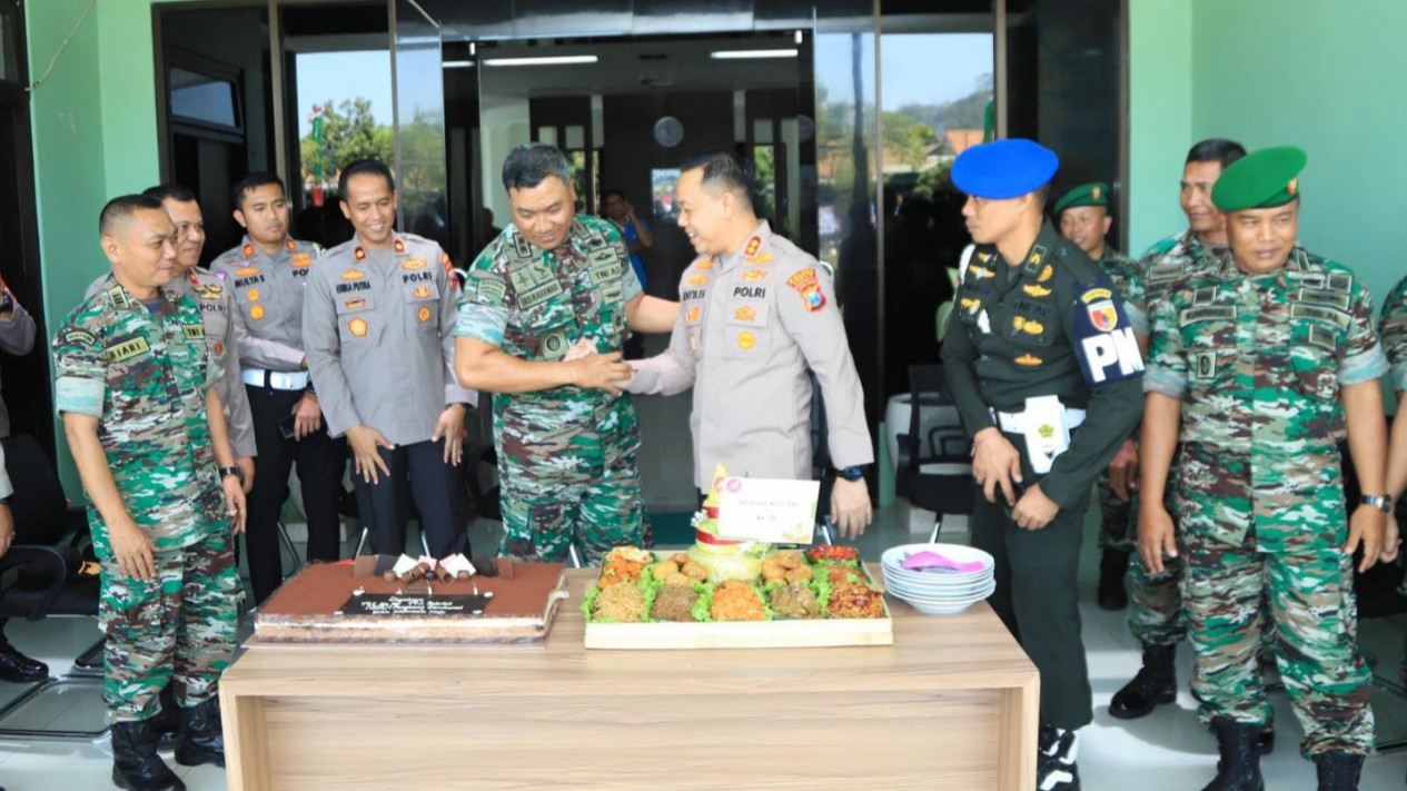 Kapolres Gresik Kunjungi Makodim 0817/Gresik