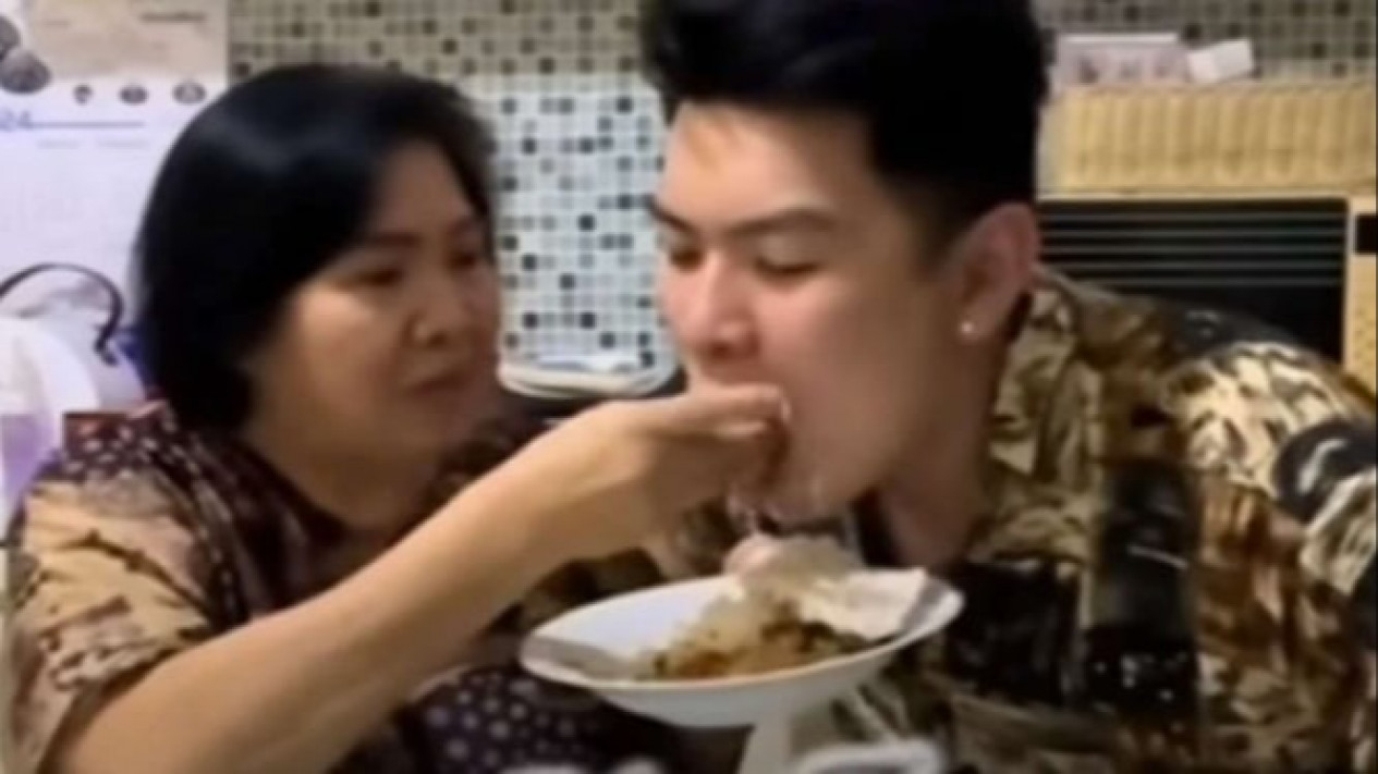 Ibu dari Crazy Rich di Surabaya jadi mualaf.