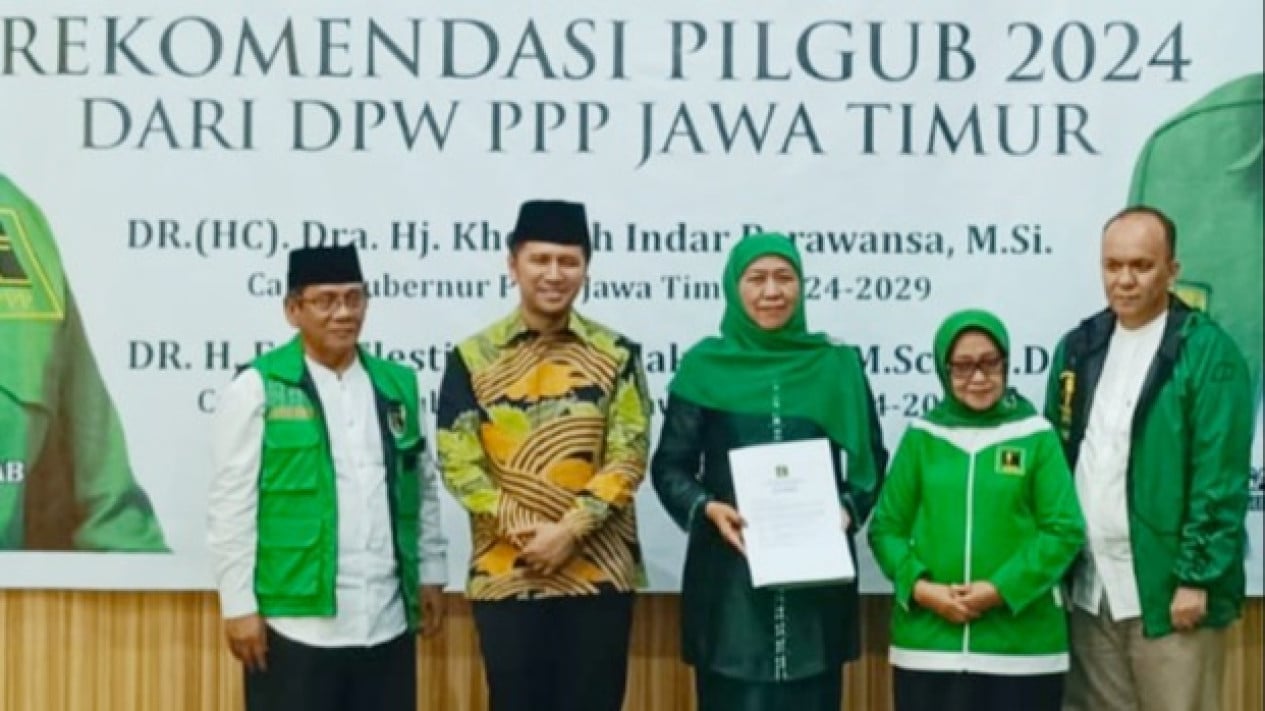 Khofifah dan Emil menerima rekomendasi dari PPP Jatim.
