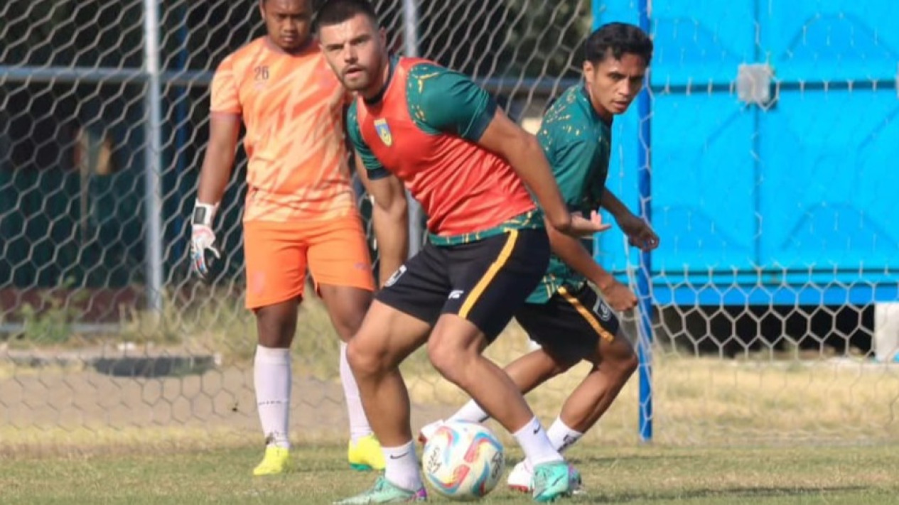 Penyerang Gresik United Djordje Maksimovic dicoret