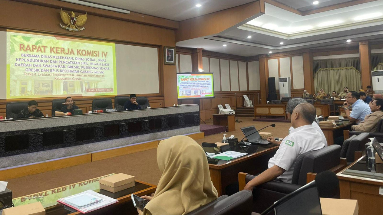 BPJS kesehatan saat hearing dengan Komisi IV DPRD Gresik.