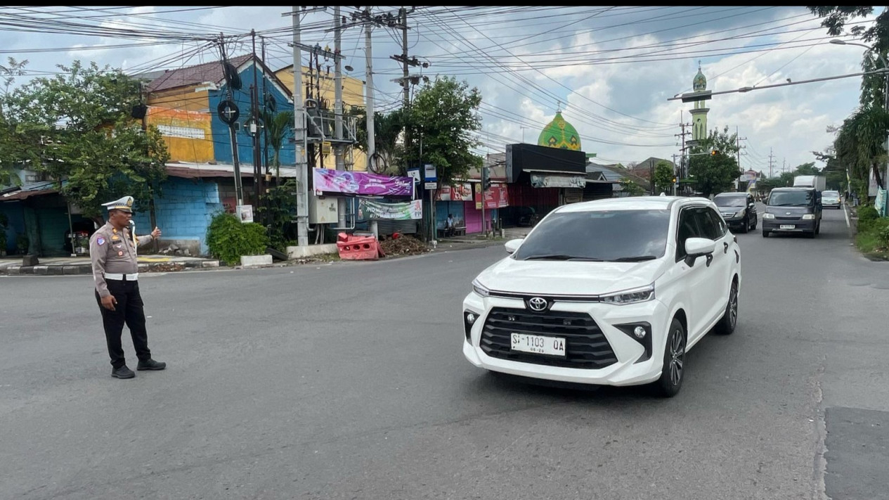 Suasana arus lalu lintas di Bypass Mojokerto