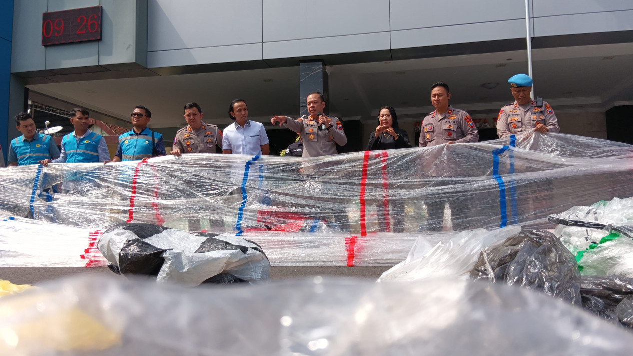 Polisi Mengamankan Balon Udara