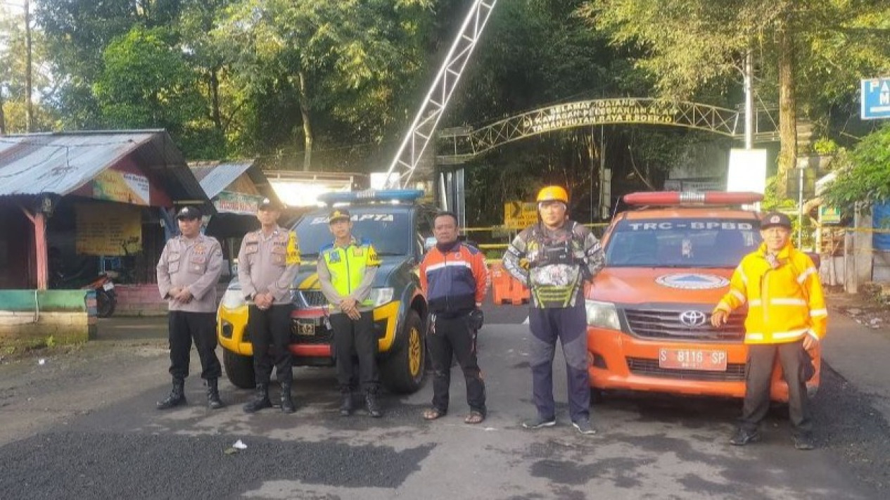 Jalur Pacet menuju rest area Sendi di Mojokerto dibuka kembali setelah sempat ditutup akibat longsor