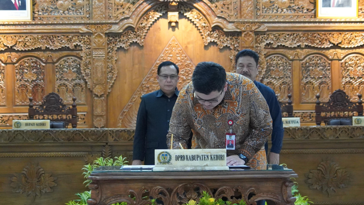 Penandatanganan nota persetujuan soal Ranperda Kepemudaan