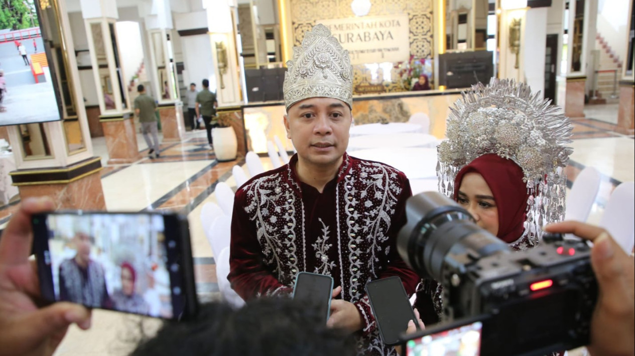 Wali Kota Surabaya Eri Cahyadi usai upacara Hardiknas.