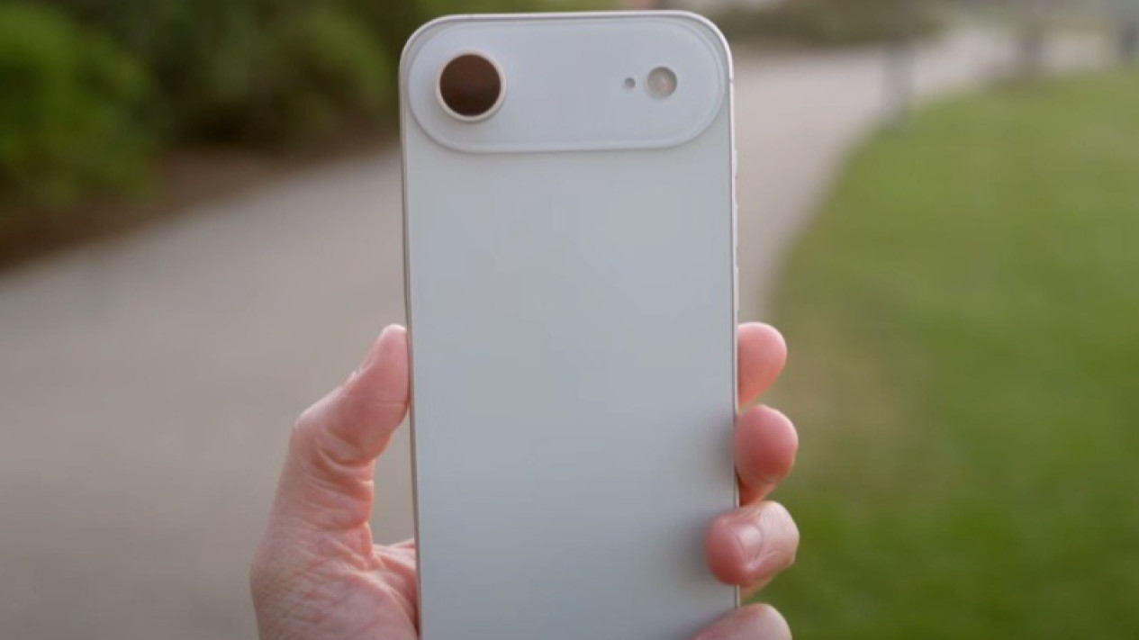 Apple akan memperkenalkan iPhone 19 Air dengan layar lebih besar.