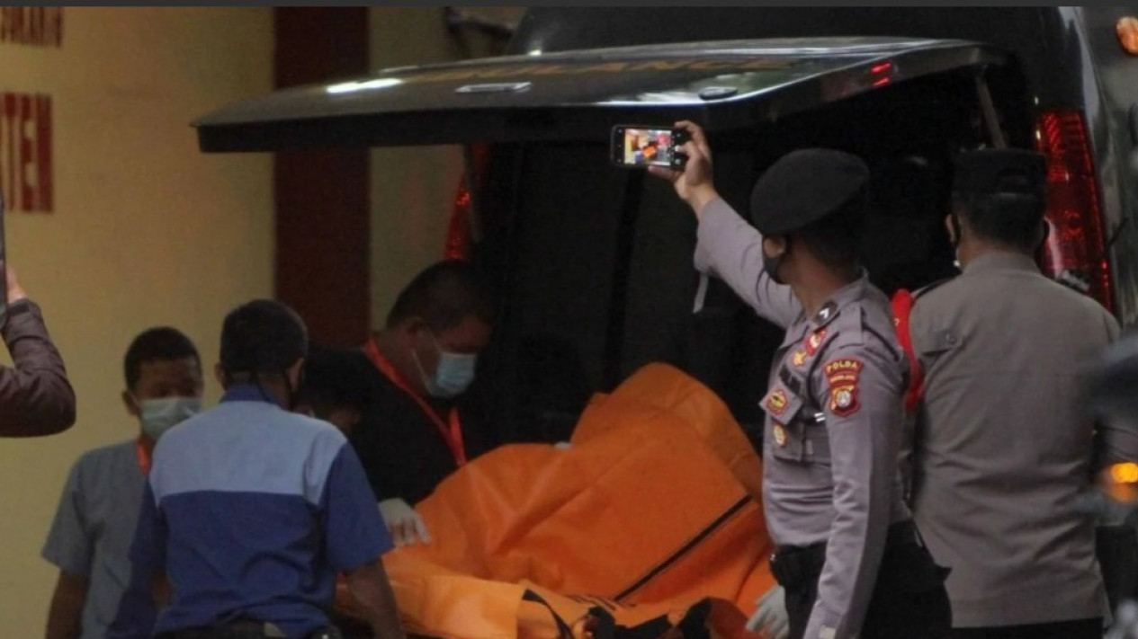 Evakuasi korban ledakan pemusnahan munisi Afkir TNI AD