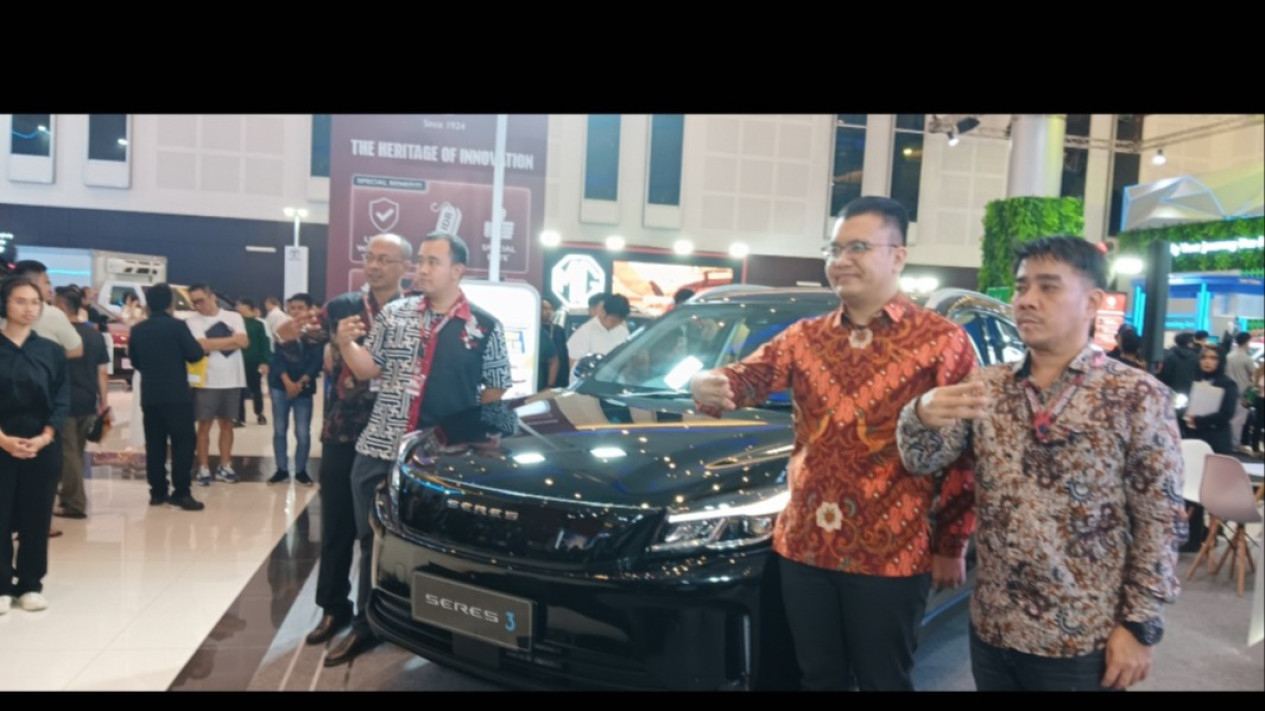 Peluncuran SERES 3