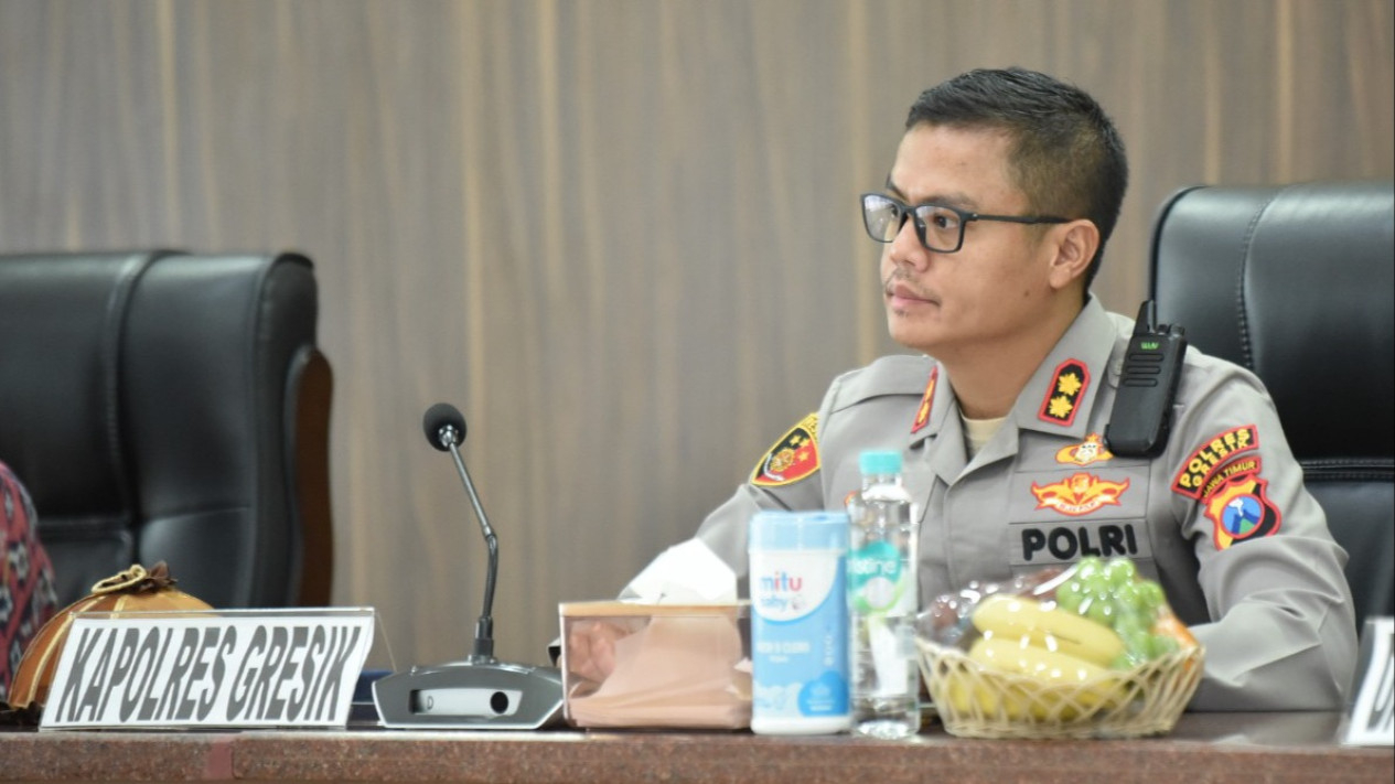 Kapolres Gresik AKBP Rovan Richard Mahenu