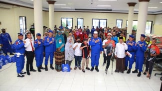 Cara Polairud Polda Jatim Menyatu dengan Masyarakat saat HUT ke-72