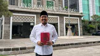 Politikus Pecinta Ilmu Itu Bernama Anwar Sadad