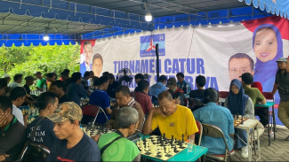 Asah Kemampuan Para Atlet, Partai Demokrat Surabaya Gelar Turnamen Catur
