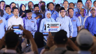 Saat Yel-yel Khofifah-Emil Lanjutkan Menyeruak di Apel Akbar Prabowo-Gibran