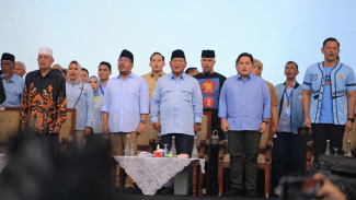Gus Sadad bersama Prabowo Subianto dan jajaran pendukung Gus Sadad bersama Prabowo Subianto dan jajaran pendukung