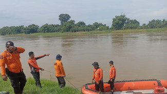 Dihantam Ombak, Penambang Pasir di Bojonegoro Hilang Tenggelam